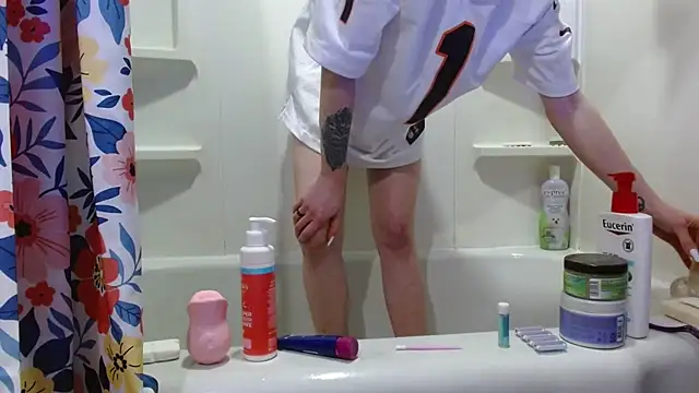 watermellonpussy online show from 1, 3, 2026