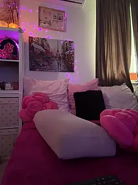 Snapshot of EvelynFrances chatting on 20, 11, 2025 EvelynFrances online show from 20, 11, 2025