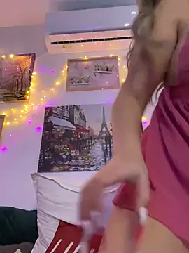 Snapshot of EvelynFrances chatting on 3, 1, 2025 EvelynFrances online show from 3, 1, 2025