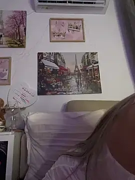 Snapshot of EvelynFrances chatting on 15, 2, 2025 EvelynFrances online show from 15, 2, 2025