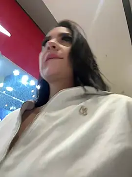 Snapshot of GabriellaFerrer chatting on 5, 3, 2025 GabriellaFerrer online show from 5, 3, 2025