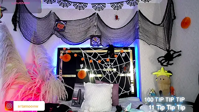 Snapshot of Moon_Water__ chatting on 5, 11, 2025 Moon Water online show from 5, 11, 2025