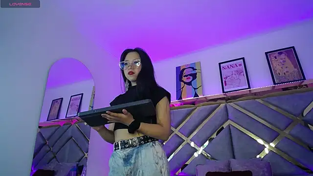Snapshot of Moon_Water__ chatting on 5, 5, 2026 Moon Water online show from 5, 5, 2026