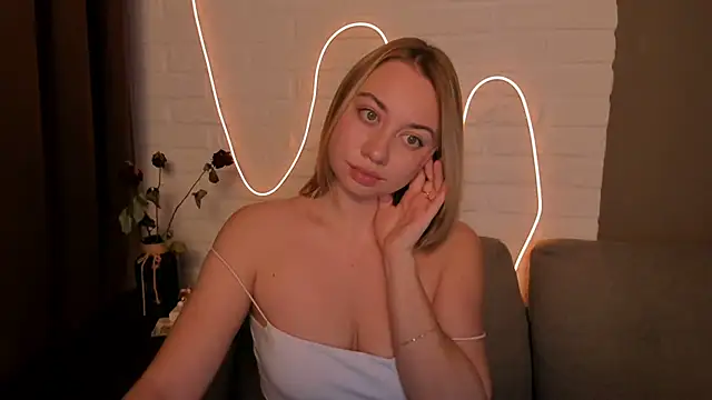 DanielaWisse online show from 3, 12, 2024
