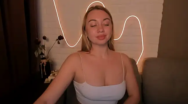 DanielaWisse online show from 7, 12, 2024