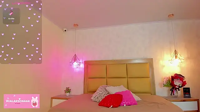 LARSONMIA online show from 2, 3, 2026