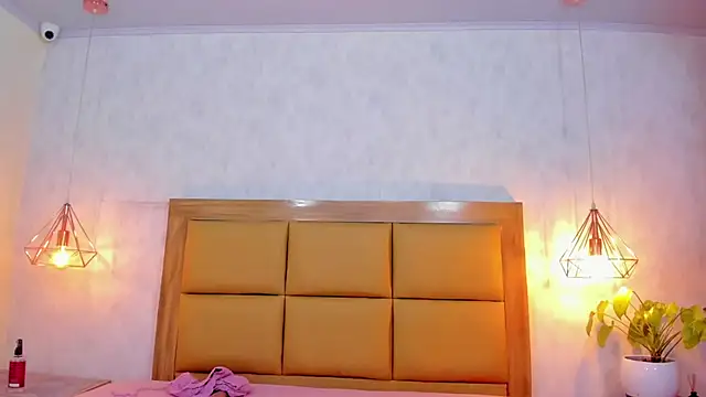 LARSONMIA online show from 18, 3, 2025