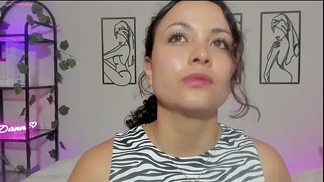 Megan Rodrigo online show from 15, 3, 2025