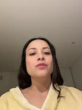 Megan Rodrigo online show from 21, 6, 2026