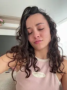 Megan Rodrigo online show from 4, 7, 2026