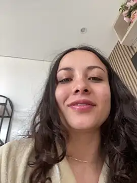 Megan Rodrigo online show from 8, 7, 2026