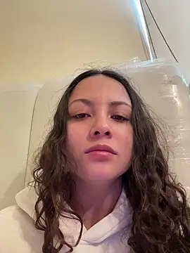 Megan Rodrigo online show from 12, 2, 2026