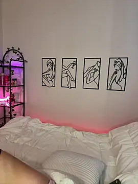 Megan Rodrigo online show from 26, 9, 2025