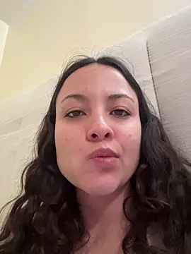 Megan Rodrigo online show from 23, 2, 2026