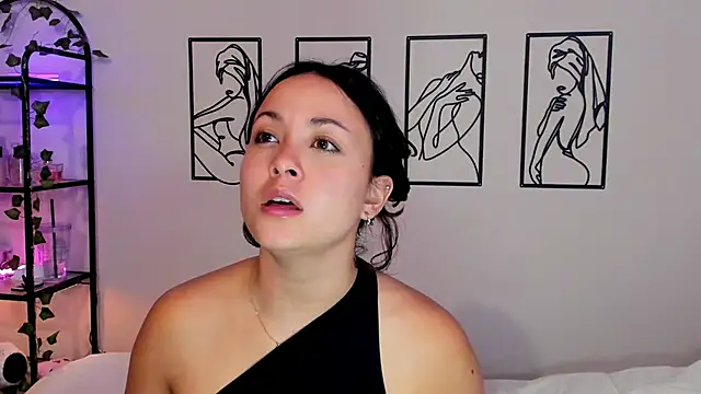 Megan Rodrigo online show from 1, 10, 2025