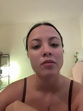 Megan Rodrigo online show from 16, 2, 2026