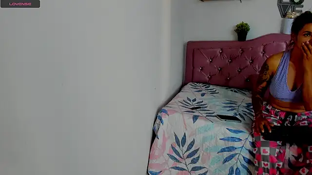 mia bigtits17 online show from 18, 7, 2026