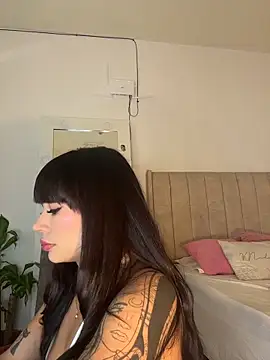 Roxanne 08 online show from 7, 11, 2025