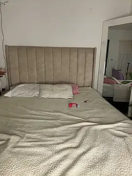 Roxanne 08 online show from 22, 12, 2025