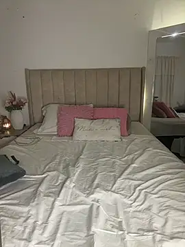 Roxanne 08 online show from 18, 12, 2025