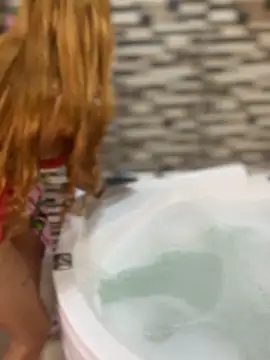 Amber Martins  online show from 9, 9, 2025