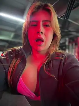 Amber Martins  online show from 9, 5, 2026