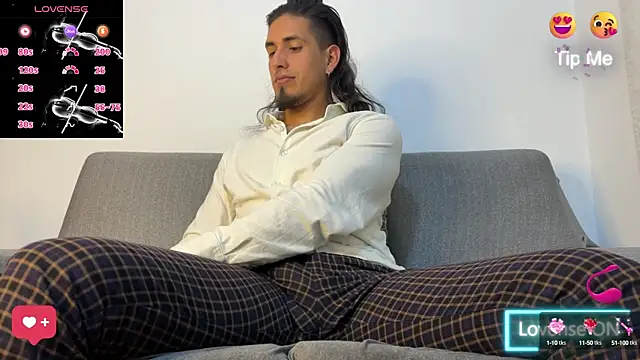 Tom blunt96 online show from 1, 11, 2025