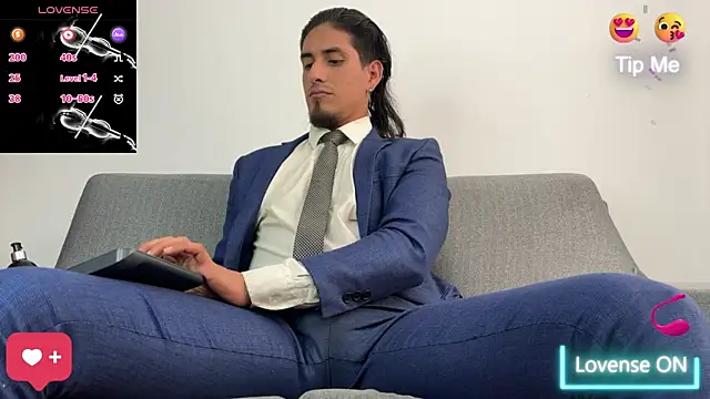 Tom blunt96 online show from 30, 9, 2025