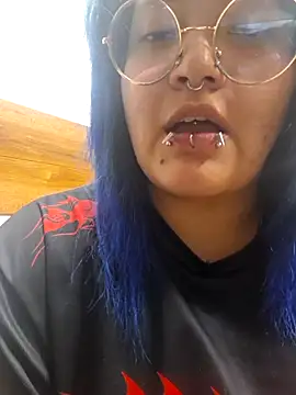 lucky-leah online show from 30, 4, 2026