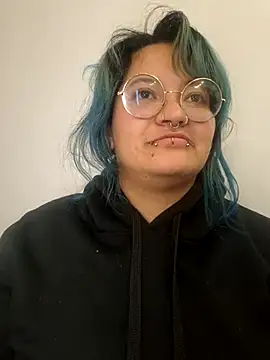 Snapshot of lucky-leah chatting on 18, 7, 2026 lucky-leah online show from 18, 7, 2026