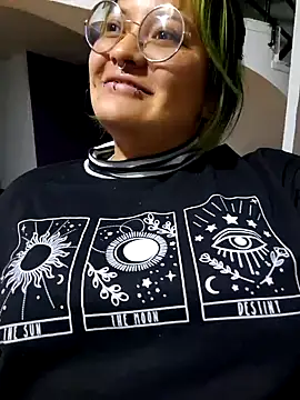 lucky-leah online show from 23, 9, 2025