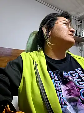 lucky-leah online show from 15, 11, 2025