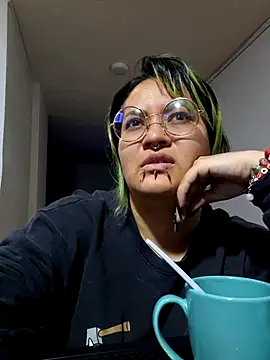 lucky-leah online show from 11, 10, 2025