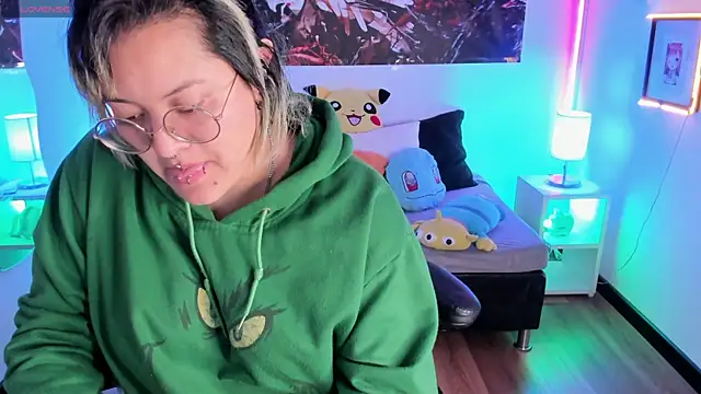 lucky-leah online show from 12, 9, 2025