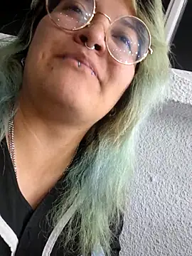 lucky-leah online show from 9, 9, 2025