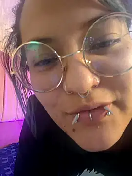 Snapshot of lucky-leah chatting on 25, 6, 2026 lucky-leah online show from 25, 6, 2026