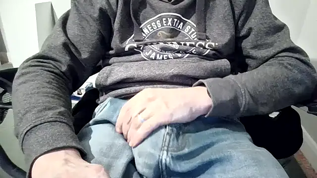 Snapshot of hornyguyuk1973 chatting on 4, 3, 2026 hornyguyuk1973 online show from 4, 3, 2026