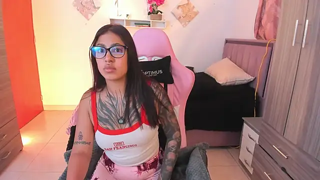 Kayla foxxy online show from 16, 4, 2026