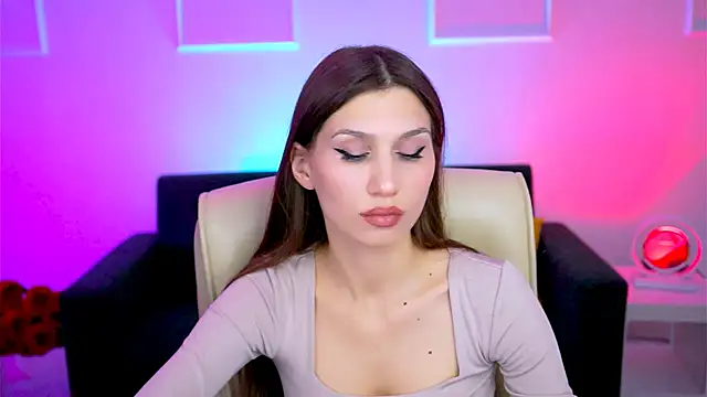 MollyPerry online show from 7, 3, 2025