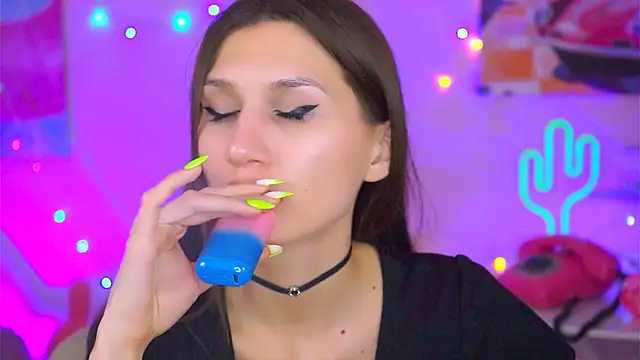 MollyPerry online show from 13, 3, 2025