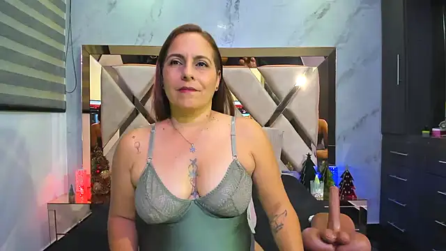 Susy wisee online show from 2, 12, 2025