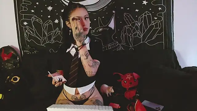 Isabella  dark online show from 30, 10, 2025