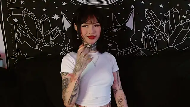 Isabella  dark online show from 29, 11, 2025