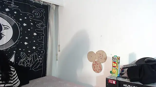 Isabella  dark online show from 8, 2, 2025