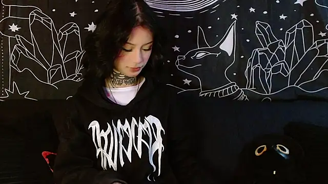 Isabella  dark online show from 15, 11, 2025