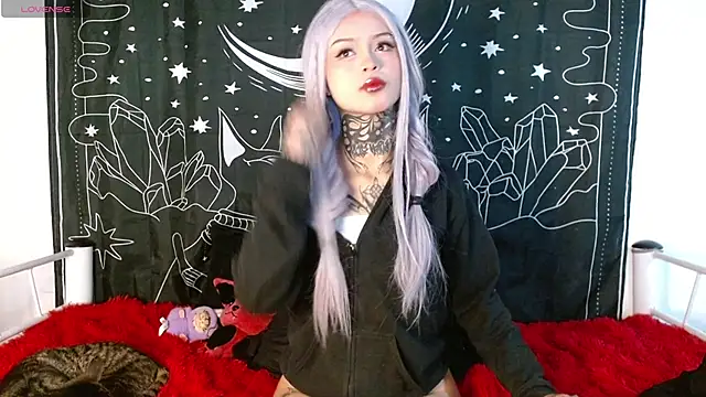 Isabella  dark online show from 11, 10, 2025