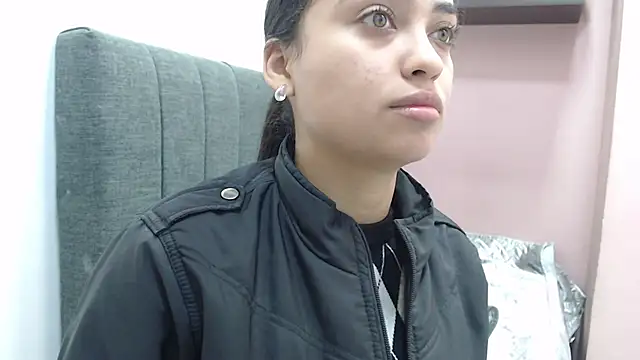 Snapshot of kate_stam chatting on 3, 10, 2025 kate stam online show from 3, 10, 2025