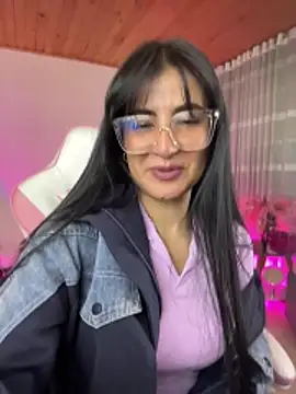 Snapshot of Violetta_kim1 chatting on 20, 2, 2026 Violetta kim1 online show from 20, 2, 2026