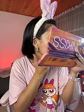 Snapshot of Violetta_kim1 chatting on 23, 2, 2026 Violetta kim1 online show from 23, 2, 2026