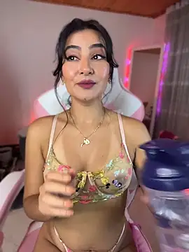 Violetta kim1 online show from 15, 4, 2026